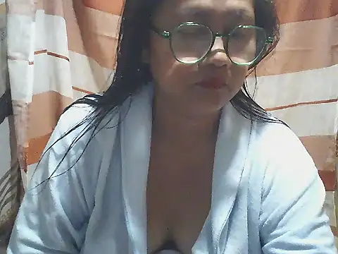 Snapshot of fireflower70 chatting on February 23, 2:50 pm fireflower70 online show from February 23, 2:50 pm