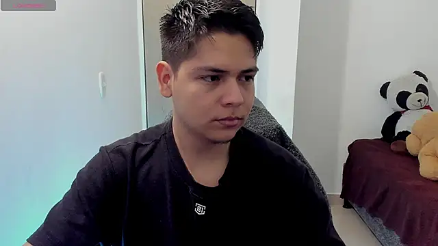 Snapshot of Asta_YunoXXX chatting on May 3, 6:29 am Asta YunoXXX online show from May 3, 6:29 am