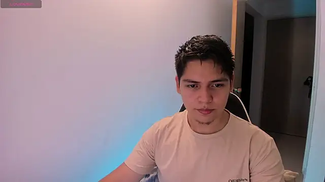 Snapshot of Asta_YunoXXX chatting on May 21, 3:59 am Asta YunoXXX online show from May 21, 3:59 am