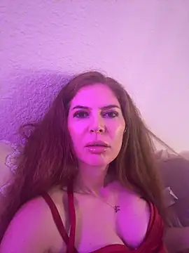 Snapshot of redheadangel_5 chatting on December 1, 5:30 am redheadangel 5 online show from December 1, 5:30 am