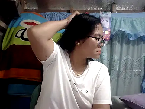 xxdreamgirl69 online show from May 12, 2:08 am