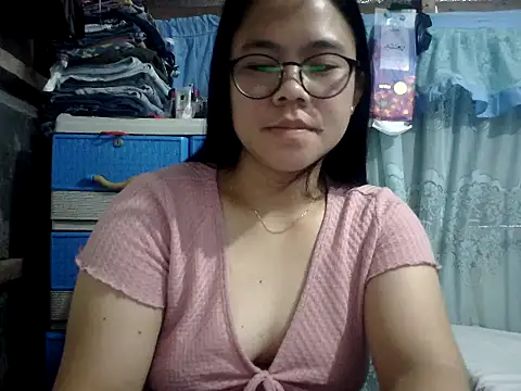 xxdreamgirl69 online show from May 15, 12:19 am