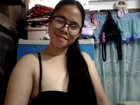 xxdreamgirl69 online show from March 6, 1:00 am