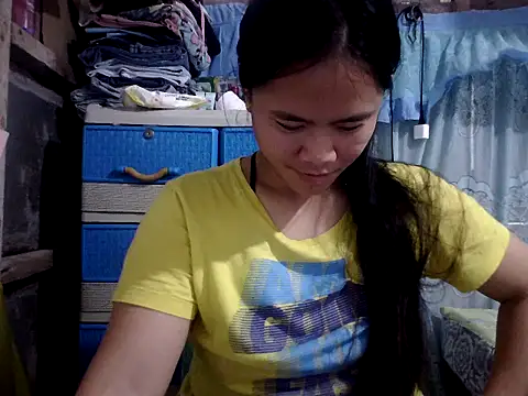 xxdreamgirl69 online show from April 2, 1:46 am