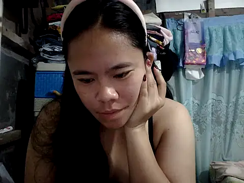 xxdreamgirl69 online show from April 14, 9:42 pm