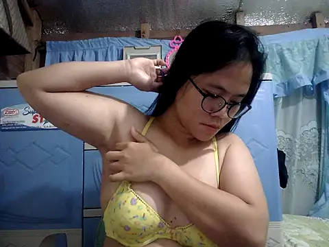 Snapshot of xxdreamgirl69 chatting on June 20, 11:15 am xxdreamgirl69 online show from June 20, 11:15 am