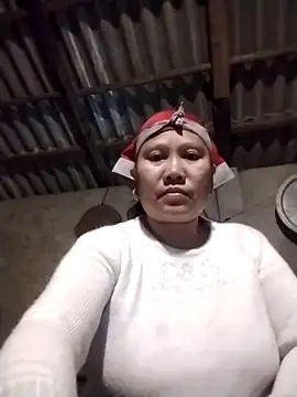 Snapshot of LeoPet2x chatting on January 14, 4:10 pm LeoPet2x online show from January 14, 4:10 pm