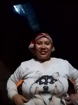 Snapshot of LeoPet2x chatting on January 11, 10:00 am LeoPet2x online show from January 11, 10:00 am