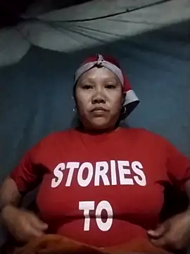 Snapshot of LeoPet2x chatting on December 17, 10:26 pm LeoPet2x online show from December 17, 10:26 pm