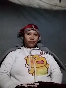 Snapshot of LeoPet2x chatting on January 6, 8:24 pm LeoPet2x online show from January 6, 8:24 pm