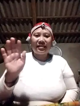 Snapshot of LeoPet2x chatting on December 15, 9:53 pm LeoPet2x online show from December 15, 9:53 pm