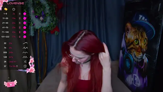 Emily Kente online show from January 9, 12:39 am