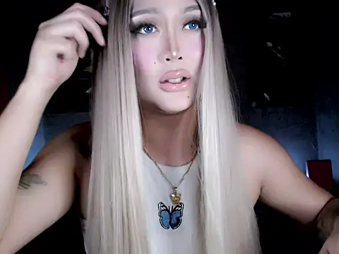 urfuckingdoll69 online show from May 29, 7:25 am
