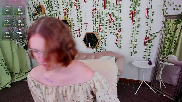 Mia Mooore online show from February 28, 1:22 pm