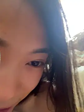 Snapshot of youyou-baby999 chatting on July 7, 8:40 am youyou-baby999 online show from July 7, 8:40 am