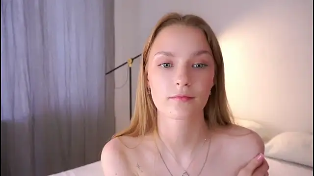 Snapshot of Spennsy_Hellen chatting on December 2, 2:08 pm Spennsy Hellen online show from December 2, 2:08 pm