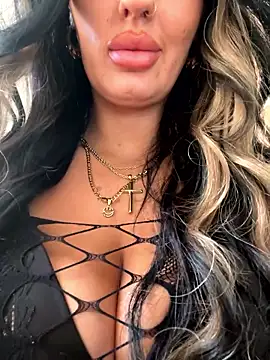 Lolaxox  online show from January 10, 1:39 pm