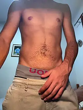 Snapshot of Davisuarez chatting on February 9, 11:14 pm Davisuarez online show from February 9, 11:14 pm