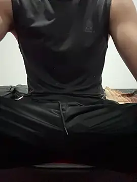 Snapshot of Davisuarez chatting on February 25, 1:44 pm Davisuarez online show from February 25, 1:44 pm