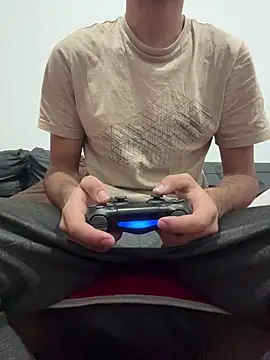 Snapshot of Davisuarez chatting on February 28, 4:17 pm Davisuarez online show from February 28, 4:17 pm