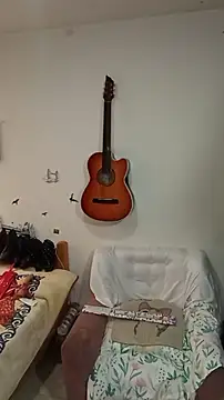 Emma Everett online show from December 18, 1:37 pm