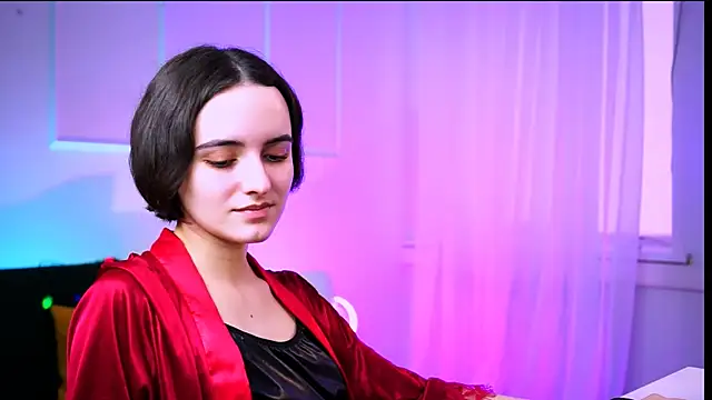 KateWillows online show from February 18, 5:05 am