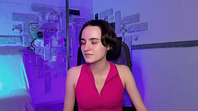 KateWillows online show from November 30, 8:26 am