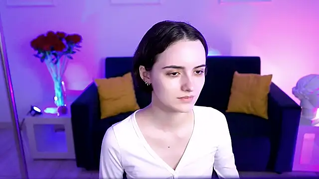 KateWillows online show from March 19, 4:12 am