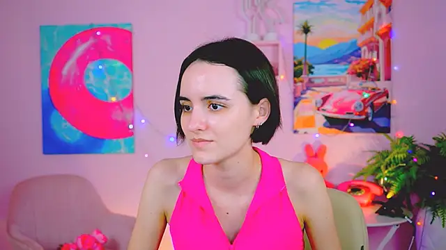 KateWillows online show from January 11, 9:05 am