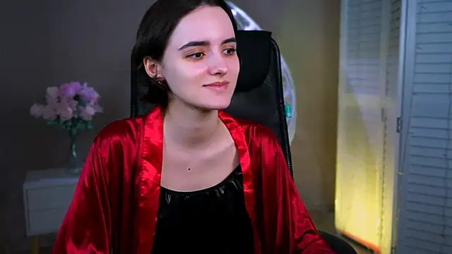 KateWillows online show from March 18, 4:26 am