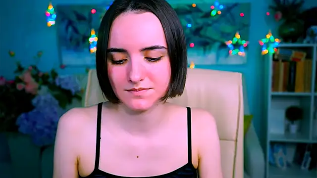 KateWillows online show from April 9, 4:58 am