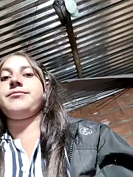 sammyyblondee online show from December 17, 12:04 am