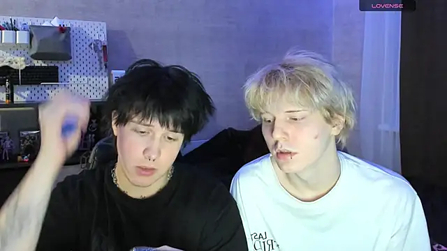 miya meow miku online show from November 29, 4:40 pm