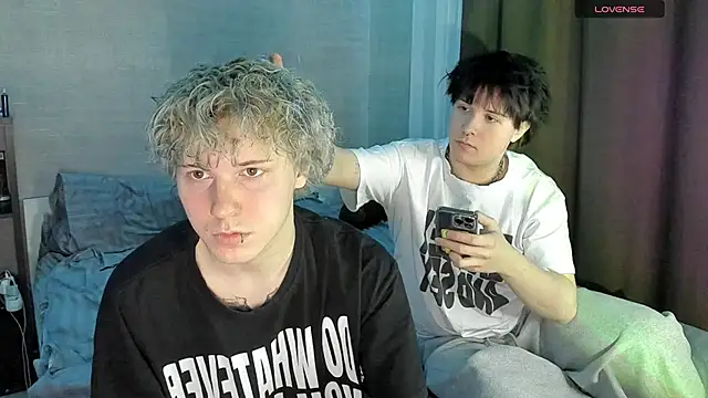 miya meow miku online show from December 19, 5:26 pm