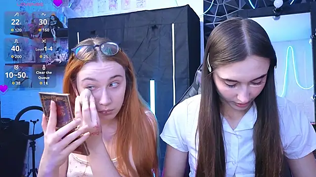 sunny luna online show from February 20, 3:14 pm