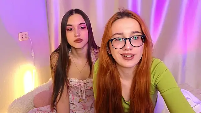 sunny luna online show from November 30, 5:03 pm