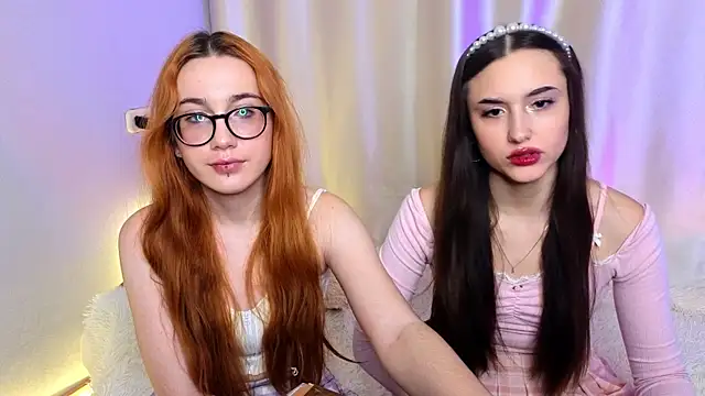 sunny luna online show from November 28, 2:28 pm