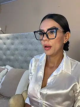 SofhiaTaylor online show from January 16, 10:14 pm