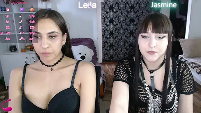 JasmineAdamss online show from April 10, 11:17 am