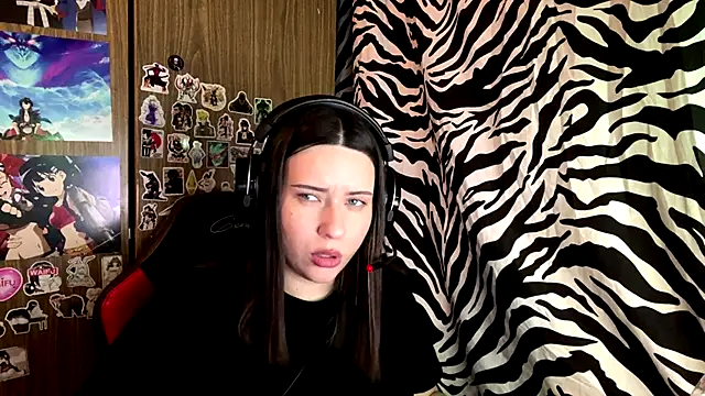 AngeliqueSulima online show from December 2, 1:13 pm