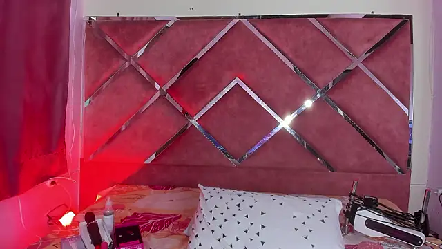 MeganDangelo online show from February 6, 9:11 pm