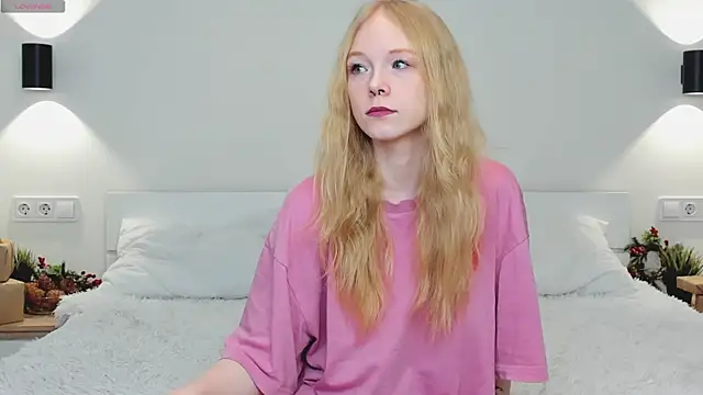 GhisllaineWestler online show from January 19, 4:05 am