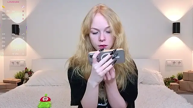 GhisllaineWestler online show from February 3, 4:21 am