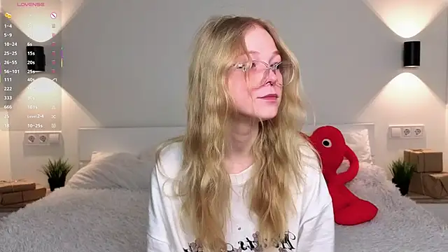 GhisllaineWestler online show from February 19, 4:31 am