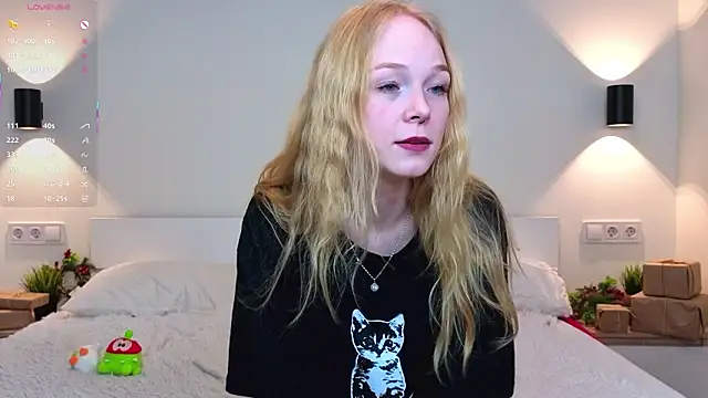 GhisllaineWestler online show from February 3, 6:40 am