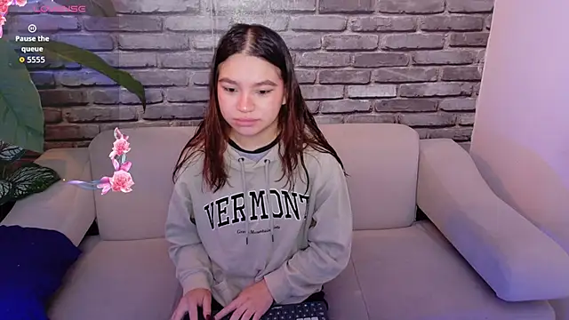 laurent scott online show from December 14, 12:00 pm