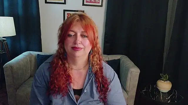 Snapshot of MilfArlet chatting on July 7, 2:20 pm MilfArlet online show from July 7, 2:20 pm