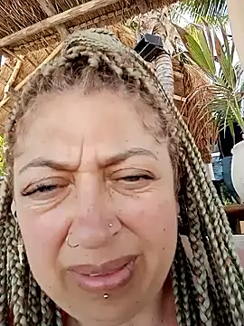 MilfArlet online show from March 27, 7:04 pm