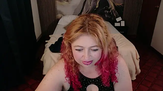 MilfArlet online show from January 5, 5:27 pm