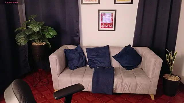 MilfArlet online show from January 14, 1:26 pm